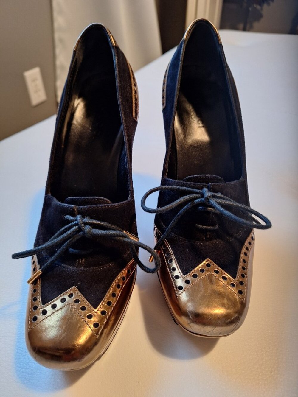 Gucci black and gold platform stiletto heels - Picture 4 of 16